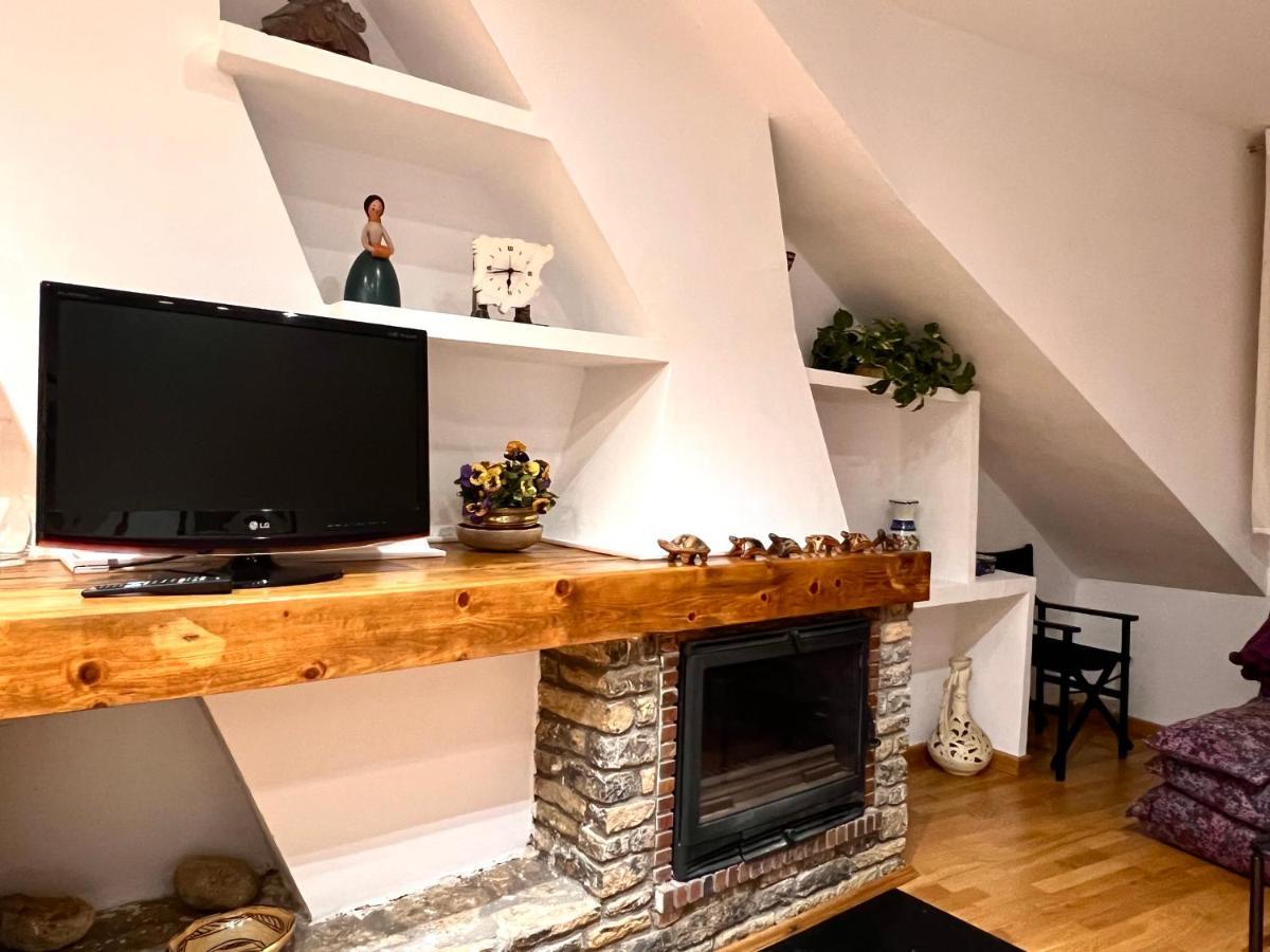 Apartamento Centrico Con Parking - L'Amfitriona リアルプ エクステリア 写真